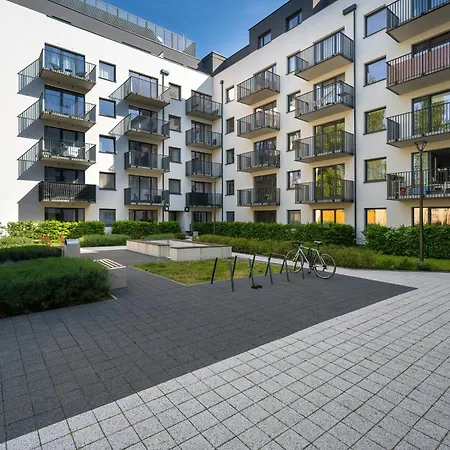Modern With Parking Kepa Mieszczanska By Renters ヴロツワフ